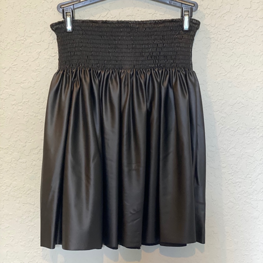 Bebe faux leather like skirt